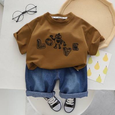 Meninos terno de verão 2023 nova moda coreana em torno do pescoço manga curta shorts terno para crianças pequenas e médias e roupas infantis da moda do bebê