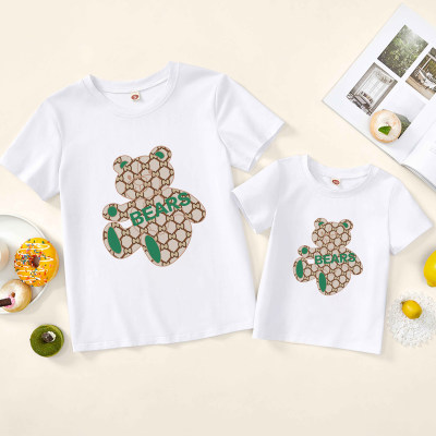 Camisetas a juego con patrón de oso de dibujos animados de moda para mamá y para mí