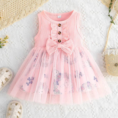 Vestido sin mangas de malla con patrón de conejo floral lindo para niña