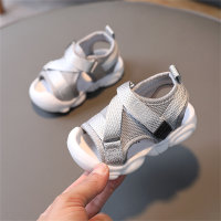 Sandalias infantiles con puntera cerrada y fondo suave con velcro en color liso  gris