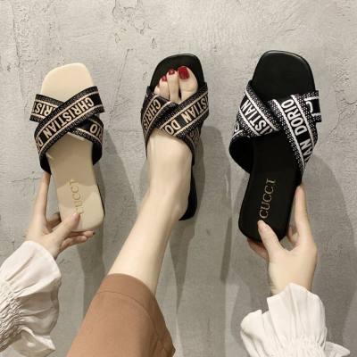 Fashion flat sandals