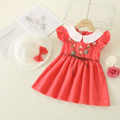 Cinturón y sombrero y vestido florales con bordado dulce para niña pequeña