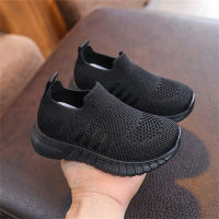Children's solid color slip-on soft sole sports shoes  Black