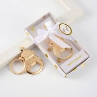 New creative commemorative return gift promotional small gift European and American party birthday small gift bottle keychain bottle opener  White