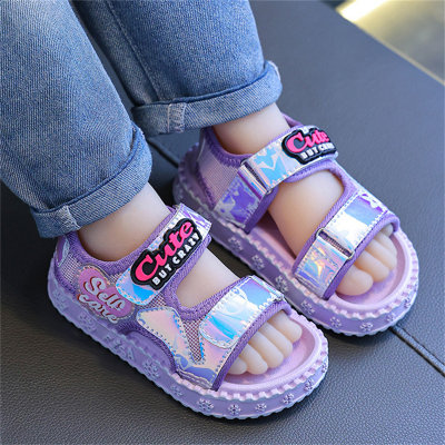 Glänzende Sandalen mit Klettverschluss für Kinder