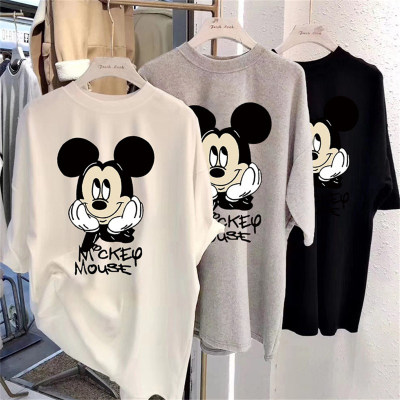 Camiseta de manga curta com gola redonda e desenhos animados do Mickey Mouse