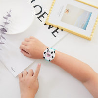 Relógio colorido de silicone infantil  Preto