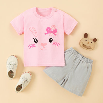 Pijama de camiseta y pantalones cortos con dibujos animados de algodón y poliéster para niña pequeña