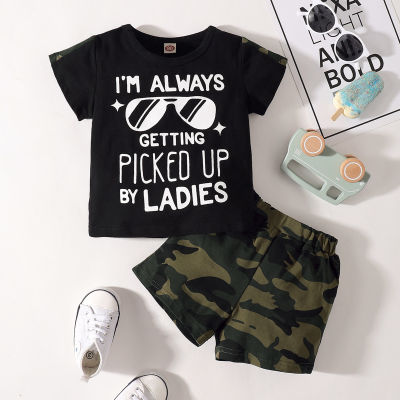 T-shirt à motif de lettres et short camouflage pour bébé garçon 2 pièces