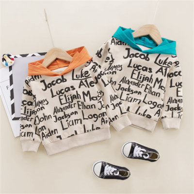 Sudadera con capucha y estampado de letras para niños pequeños