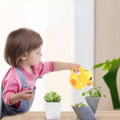 Baby bath water spray baby duck watering can