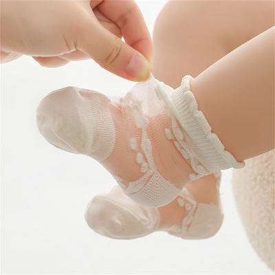 Calcetines infantiles de rejilla bordados