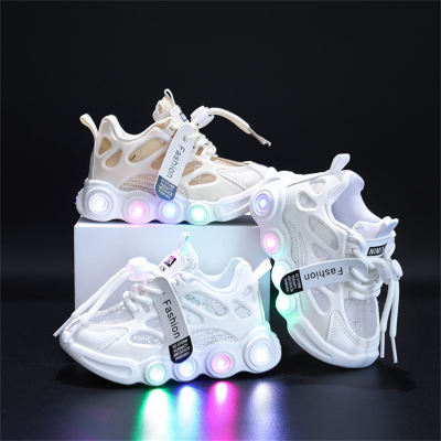 حذاء رياضي برباط LED بلون موحد للأطفال الصغار