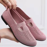 Flying woven breathable women's single shoes fashionable one-step mother's shoes light and versatile soft sole old Beijing cloth shoes women's shoes  Pink
