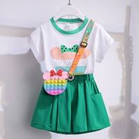 Girls' fashionable suits, stylish 2024 new children's summer short-sleeved T-shirts, internet celebrity, two-piece set for children 12 years old  Green
