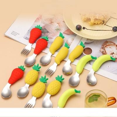 Forchetta e cucchiaio in silicone transfrontaliero per bambini che imparano a mangiare cucchiaio con manico corto cucchiaio per alimenti per addestramento per bambini stoviglie per bambini in acciaio inossidabile