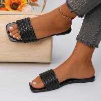 Chaussures pour femmes de grande taille sandales plates simples sandales polyvalentes décontractées pantoufles d'extérieur  Noir