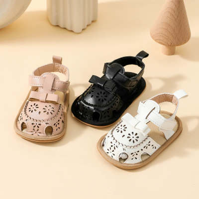 Sandalias de diseño hueco de color sólido para bebé