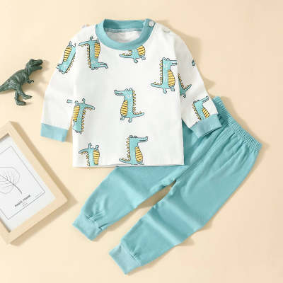 Pijama con camiseta y pantalones con estampado de cocodrilo para niños pequeños