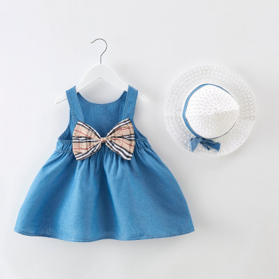 Vestido de bebé niña con estampado sólido y sombrero de paja