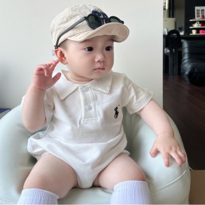 Bebê mês inteiro roupas de verão macacão de um ano de idade menino estilo coreano de manga curta polo verão roupas de escalada
