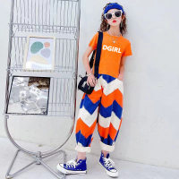 Trajes de verano para niñas medianas y grandes con letras de manga corta, patrones ondulados sueltos y pantalones casuales de nueve puntos  naranja