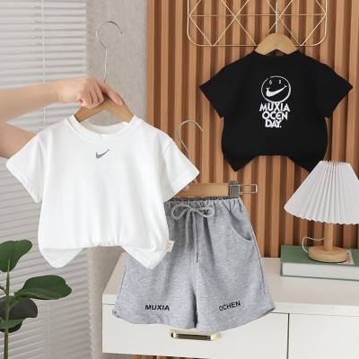New summer style for small and medium children, fashionable and stylish short-sleeved suits with back expressions, trendy boys' casual short-sleeved suits