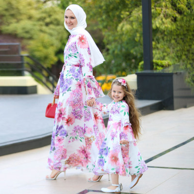 Élégante robe à manches longues à imprimé floral pour maman et moi