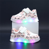 حذاء رياضي باعث للضوء LED مطبوع عليه حروف للأطفال  وردي 
