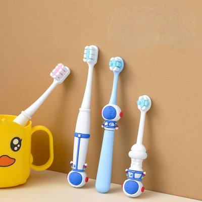 2-قطعة فرشاة أسنان للأطفال بتصميم رائد فضاء