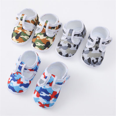 Sandálias de tecido com sola macia camuflada para bebê