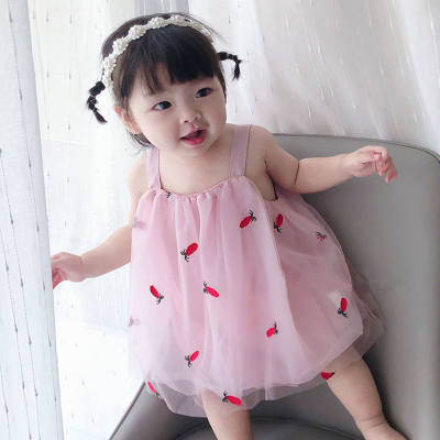 Infant one-piece summer dress with suspenders and mesh skirt for baby girl full moon, fashionable and cute outdoor crawling suit