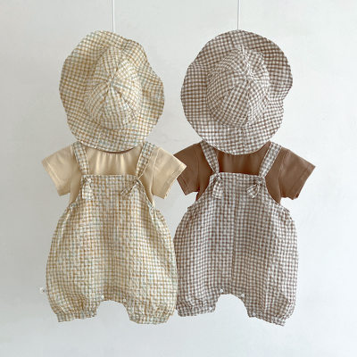 Children's summer Korean style plaid overalls suit ins baby male and female baby round neck T-shirt two-piece set with hat