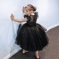 Mädchenkleid mit fliegenden Ärmeln Prinzessinnenkleid Kinderkleid Blumenmädchen-Auftrittskostüm Kinderrock Flauschiges Garn-Auftrittskostüm  Schwarz
