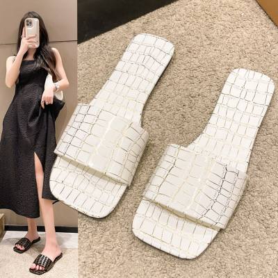Cross-border European and American large size solid color 2024 summer new square head thick bottom fashionable casual outer wear women's sandals