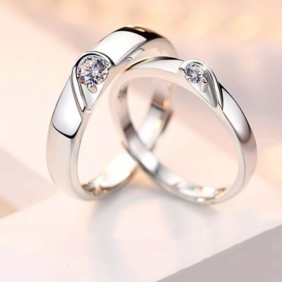 Fornecimento transfronteiriço de joias de mão europeias e americanas anéis de casal abertos para mulheres Versão coreana de anéis de casamento com coroa de seis garras de zircão anéis vivos