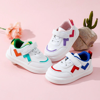 Zapatillas deportivas con velcro y patchwork con bloques de color para niña pequeña