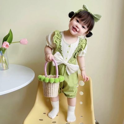 Newborn baby clothes, summer thin onesies for baby girls, forest style green edge short-sleeved one-piece crawling clothes.