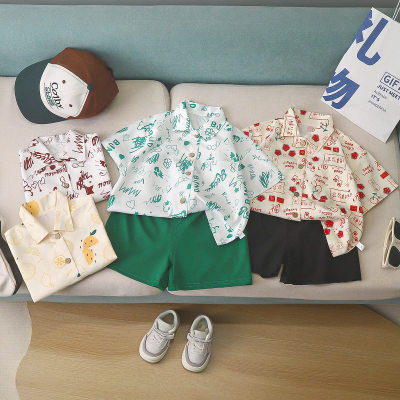 Kinderhemden, Herren-Sommer-Kurzarmhemden, modische, modische Jungen-Straßendruckhemden, stilvolle Jungen-Babyanzüge im Hongkong-Stil für den Urlaub