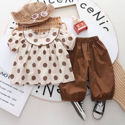 Summer new arrivals for small and medium children, cute street-style full-print polka dot round neck short-sleeved cropped pants suit for girls summer suit