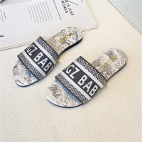 Flat letter slippers for little girls with soft soles for outer wear, fashionable and casual slippers  Gray