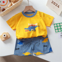 مجموعة من قطعتين للأطفال الرضع تشمل تيشيرت بأكمام قصيرة مصنوعة من القطن النقي، ملابس صيفية للأولاد، مثالية كقميص للتسلية في المنزل.  أصفر