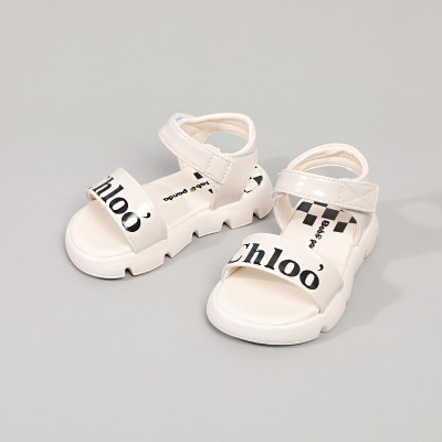 Sandalias con estampado de letras para niña pequeña