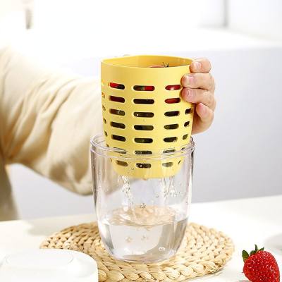 Salad cup picnic fruit cup double layer drain cup