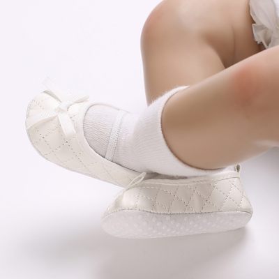 حذاء سهل الارتداء للأطفال البنات بفيونكة بلون سادة