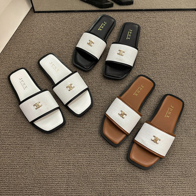 Chanel style flat slippers for women to wear as outerwear, fashionable French sandals, soft-soled beach flip flops