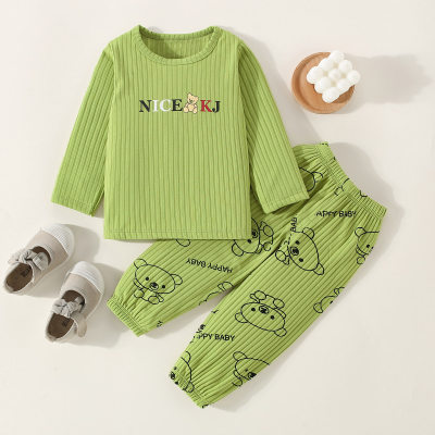 T-shirt e pantaloni stampati con orsetto a righe per bambini