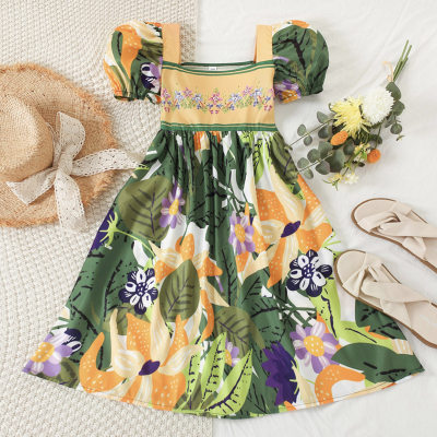 فستان بطبعة زهور للفتيات الصغيرات