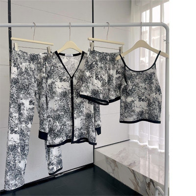 Hochwertiger vierteiliger Homewear-Anzug mit Tuschemalerei für Damen mit bedruckten Hosenträgern und Shorts