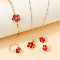 4-teiliger Blumen-Armreif für Kinder und Mädchen mit passender Halskette, Ohrsteckern und Ring  rot